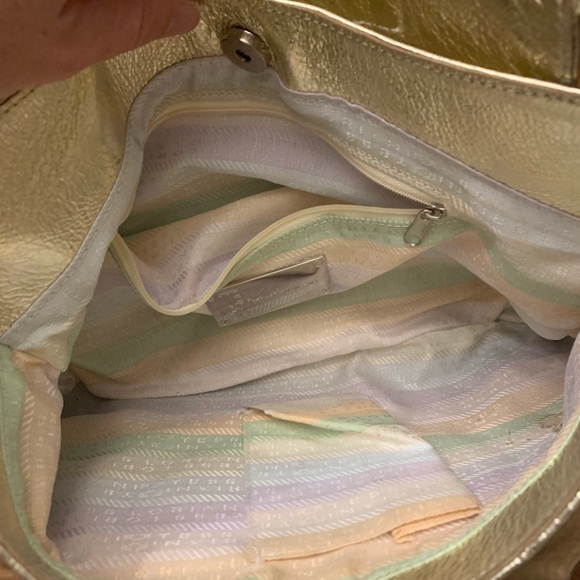 Tess Loriani Milano gold leather handbag - Picture 9 of 11